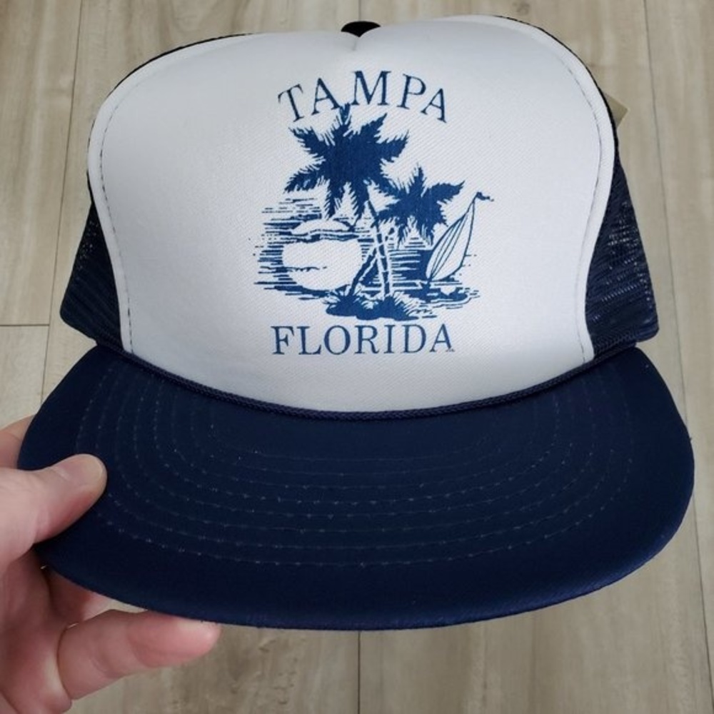 NEW Vintage Tampa Florida Tourist Trucker Hat